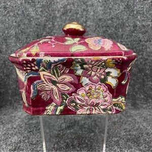 Vintage Chinoiserie Maroon Floral Ceramic Trinket Box Powder Makeup 7” x 5”
